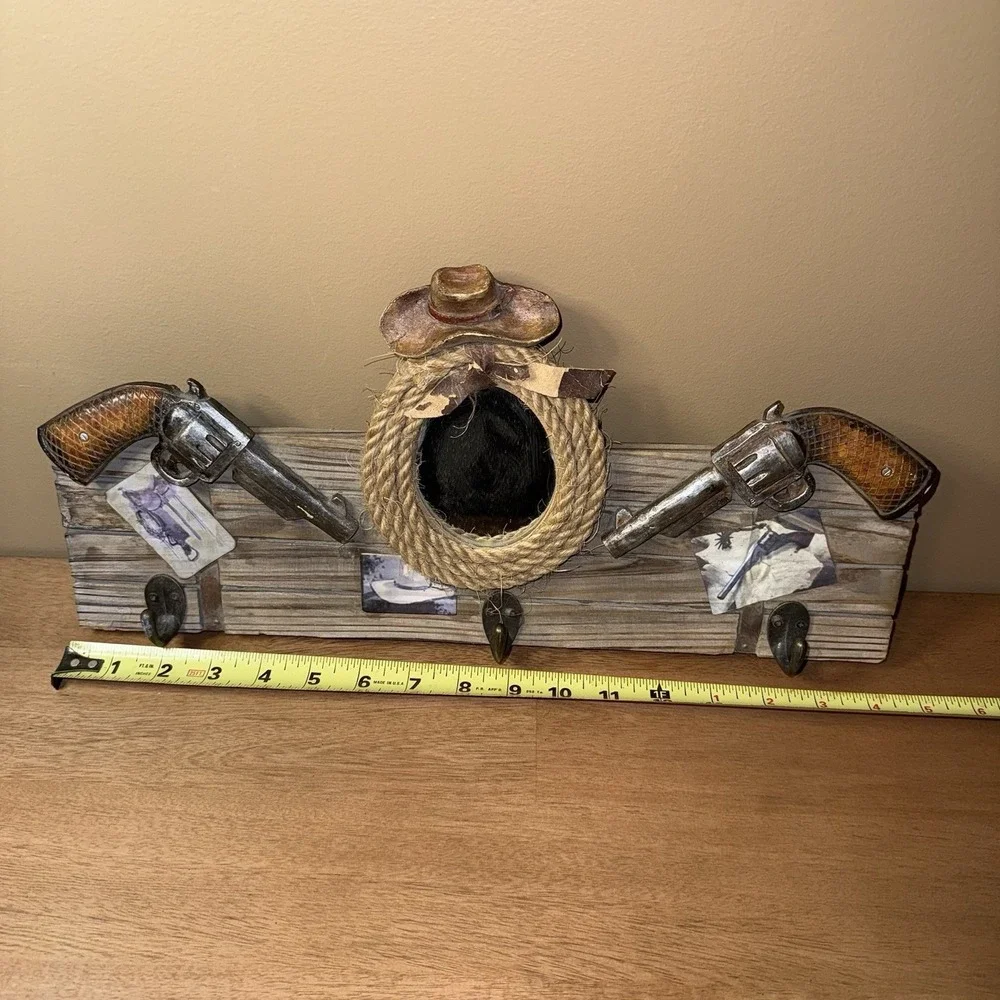 Western Cowboy Wall Rack 3 Hooks Revolver Pistol Rope Hat Rustic Wood Decor
